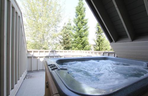 Village North Apartment | Lagoons Condos by Whistler Retreats