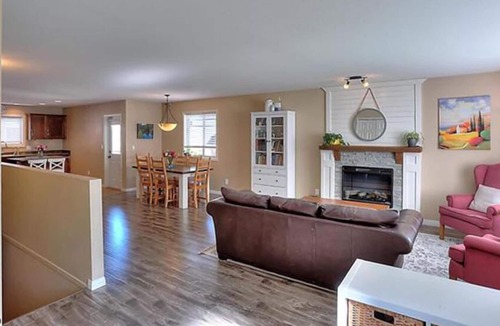 Central Okanagan House | Lake Country spacious 1-bed w/ access to rail trail and short walk to Wood Lake