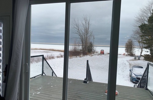 Dashwood Cottage | Lake Front Cottage Grand Bend