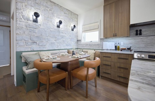 Havelock-Belmont-Methuen House | Lake House 1 A modern lake house with a west coast vibe