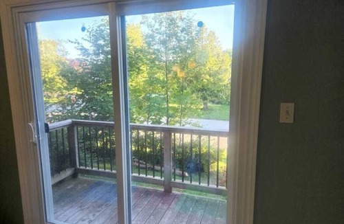 Kincardine House | Lake Huron 4BR Family-Friendly near Downtown Kincardine with Play Area