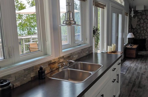 Northern Bruce Peninsula Cottage | Lake Huron Waterfront Cottage near Singing Sands Beach & the Grotto - Tobermory!