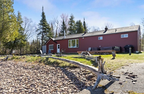 Echo Bay Cottage | Lake Superior Sunsets | Waterfront Cabin | Fire Pit