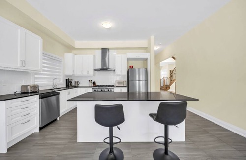 Richmond Hill House | Lake Wilcox 5 Bedroom 5 Bath Stunning Home