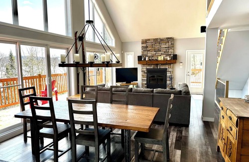 Saint Donat Cottage | Lakefront cottage - amazing Lake Archambault