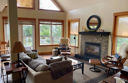 Youbou Cabin | Lakefront Cabin on Vancouver Island