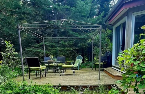 Lac-McGregor Cottage | Lakefront Cottage for Rent – 30 Minutes from Ottawa