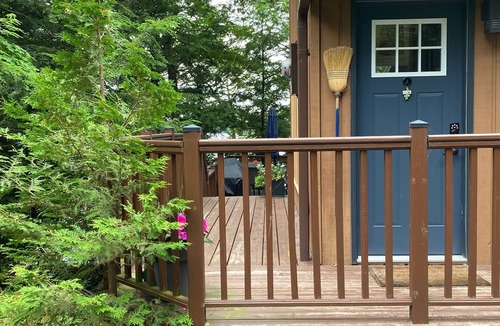 Otter Lake Cottage | Lakefront Family Cottage, Pet Friendly! West Views just 2hrs North of Toronto