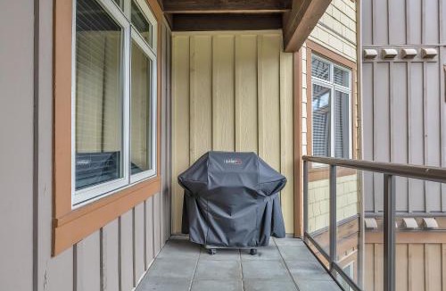 Westbank Apartment | Lakefront Getaway at The Cove