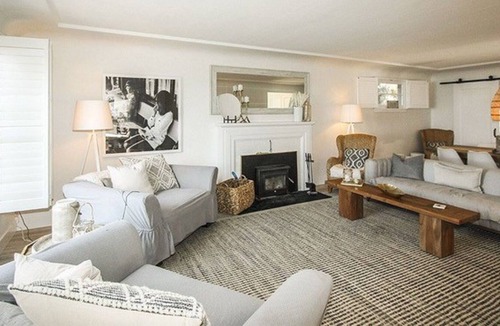 South Central House | LAKEFRONT HOME! 4 Bedrooms - A Short Walk to Downtown Kelowna