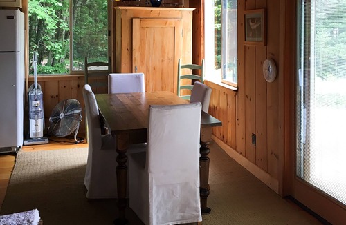 Middleton House | Lakefront house with outdoor shower, kayaks, firepit, deck, wifi, & grill