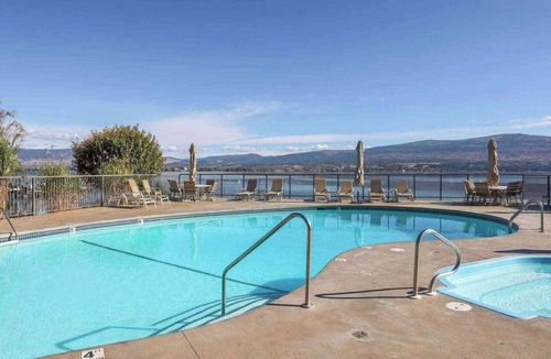 Central Okanagan Condo | Lakeside Cabin w/Balcony & Serene View - CasaLoma