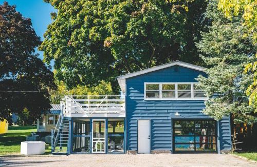 Waupoos House | Lakeside Home with Guest Cottages at Waupoos