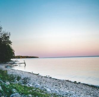 Waupoos House | Lakeside Home with Guest Cottages at Waupoos
