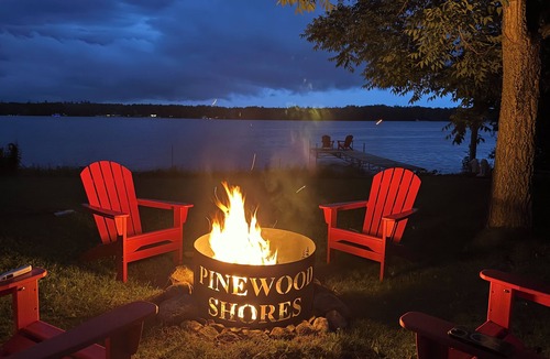 Kirkfield Cottage | Lakeside Relaxation at Pinewood Shores only 1.5 hrs from Toronto