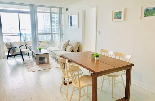 CityPlace Apartment | Lakeview 2B2B Modern Condo/FreeParking