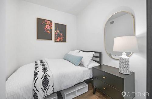 Downtown Kelowna Condo | Lakeview. Downtown. 2 beds. AC. Parking UDGRD.