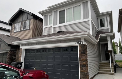 Northeast Edmonton House | Lakeview Oasis