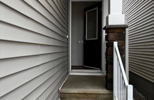 Northeast Edmonton House | Lakeview Oasis