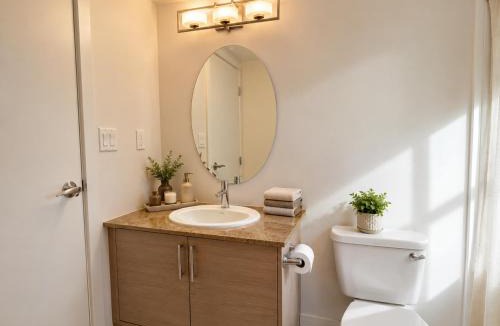 Crosstown Apartment | Large 3BR Vancouver Stay Perfect for MAJOR INTERNATIONAL SPORTING EVENT 2026 Visitors