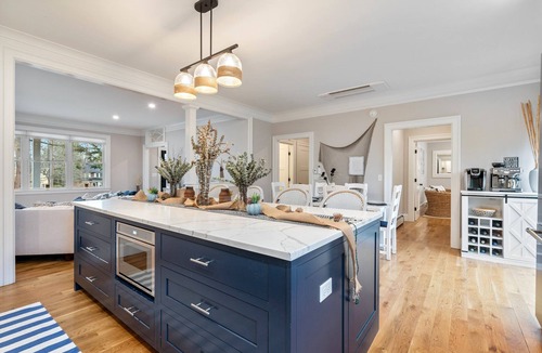 Cape Porpoise House | Large 6BR with Guest House - Chefs Kitchen - 5 Mins To Dock Square - Sleeps 14