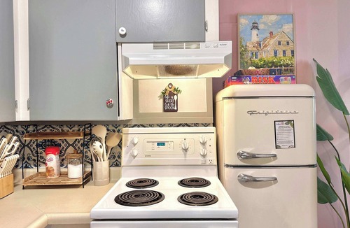Bridgewater Apartment | Large Backyard Oasis near River and Trails