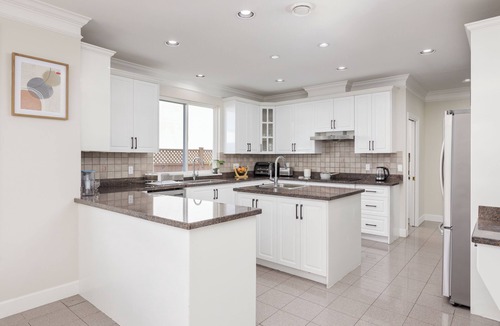 Richmond Apartment | Large Ensuite in a Luxury House