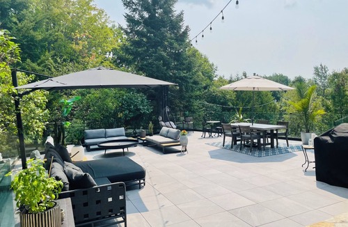 Sainte-Ann-des-Lacs House | Laurentians house Sainte anne des lacs, access to lac Guindon, Tennis court