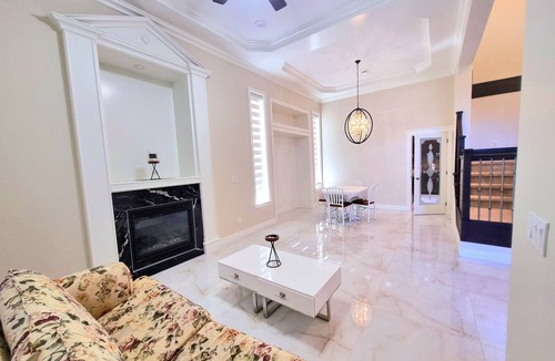 Newton House | Lavender Bliss