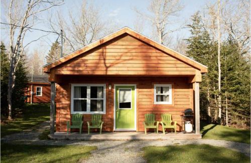 Halifax County Ski Chalet | Lawrencetown Lodge - The Pine 2 Bed Room