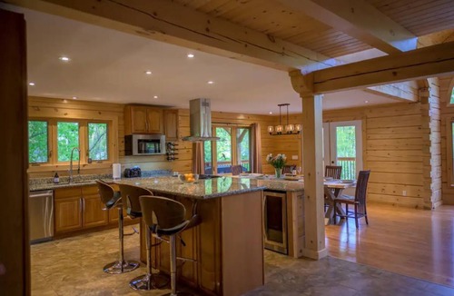 Cumberland Beach Cottage | Lazy Bear Orillia Waterfront Log Home