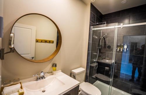 La Peche Bed & Breakfast | Le Bellevue Modern Lodge