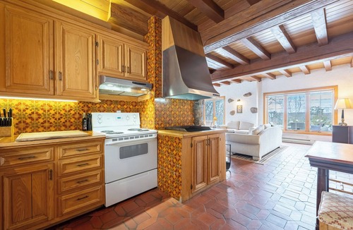 Sainte-Ann-des-Lacs Ski Chalet | Le Chalet des Collines | Lake | 4-Season Spa & Sauna | Fireplace | St-Sauveur