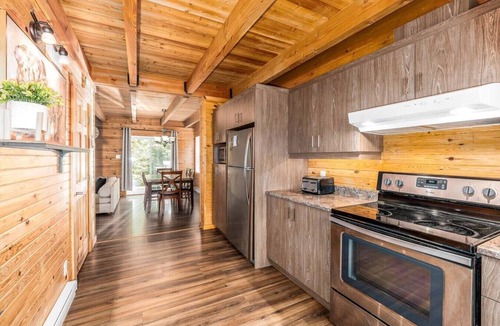 Shannon Ski Chalet | Le Floréa/Private Spa/BBQ & Garden/Games, Nature & Relax