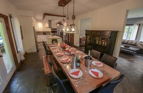 Sainte-Ann-des-Lacs Ski Chalet | Le REPAIRE (indoor pool) is 55 minutes from Montreal