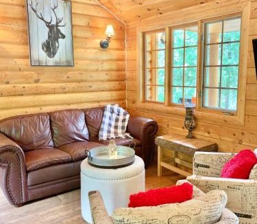 Trois-Rives Ski Chalet | Le RustiChic Chalet