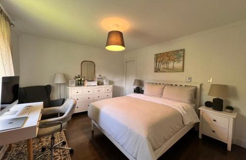 Regional District of Nanaimo House | LF Guesthouse