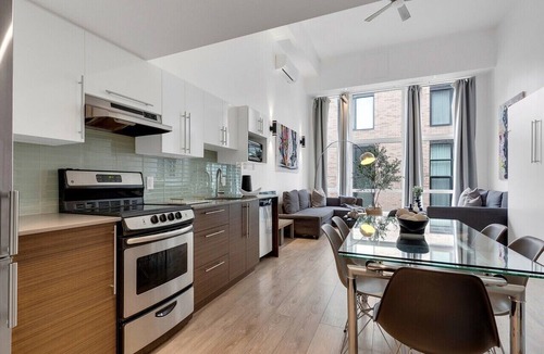 Downtown Montreal Apartment | LiV MTL Downtown Montreal Spacious Urban Suites