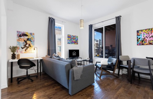 Plateau Mont Royal Apartment | LiV MTL - MTL