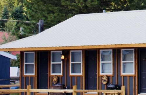Okanagan-Similkameen House | Lodestone Flats- room 6
