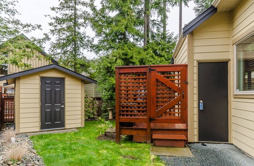 Regional District of Nanaimo Cottage | Looking For A Place To Unwind, Relax And Enjoy Then this Is The Place For You.