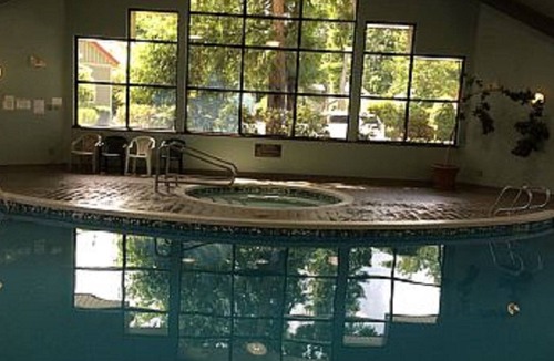 Regional District of Nanaimo Cottage | Looking For A Place To Unwind, Relax And Enjoy Then this Is The Place For You.