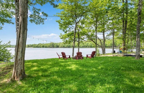 Smiths Corner House | Loon Lodge on the Lake