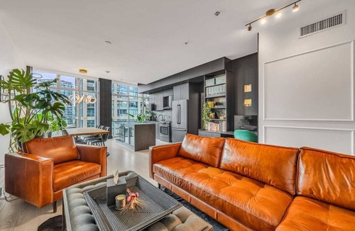 Downtown Vancouver Apartment | Lounge | KingBed | Private Rooftop Patio