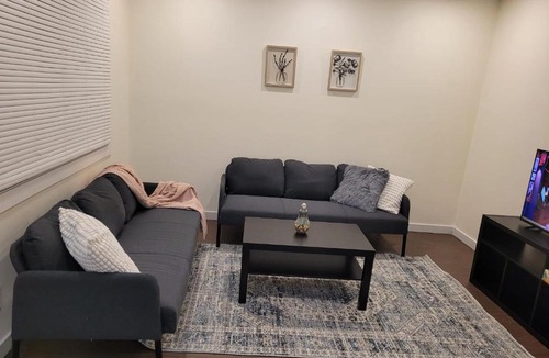 Northeast Edmonton Apartment | Lovely Beacon Heights