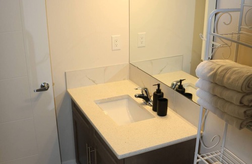 Northwest Calgary Bed & Breakfast | Lovely Guest Suite in Calgary