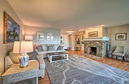 Owls Head House | Lovely Waterfront Owls Head Home w/Own Beach