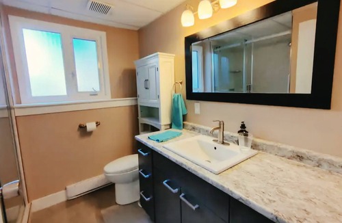 Whitehorse House | Lower Level Suite