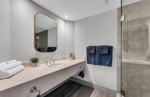 Oro-Medonte House | Lux Studio in Horseshoe Valley