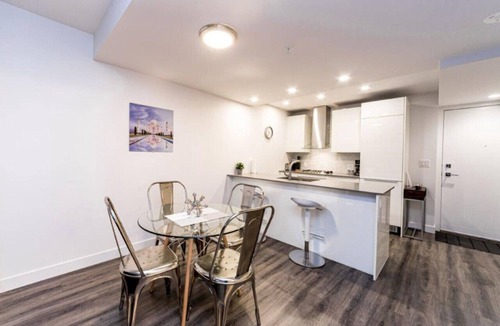 Davie Village Apartment | Luxe 1BR Apt with Skyline Views near Robson Street